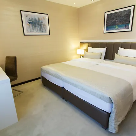 Heritage 4*