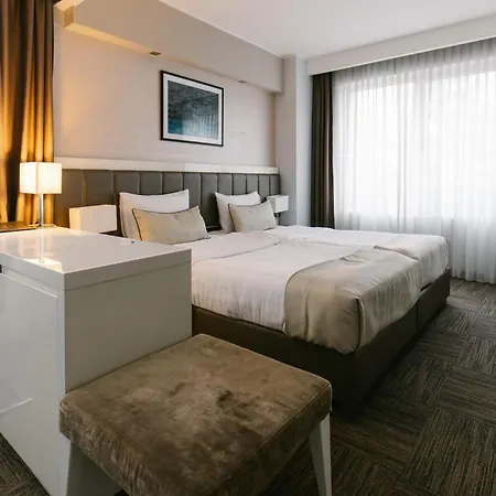 Hotel Heritage